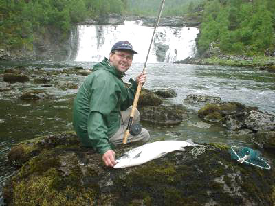 Grunneierne får mer makt i lakselvene!