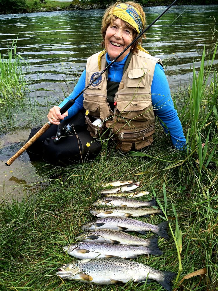 Regn og tåke og ørret i bøtter og spann!