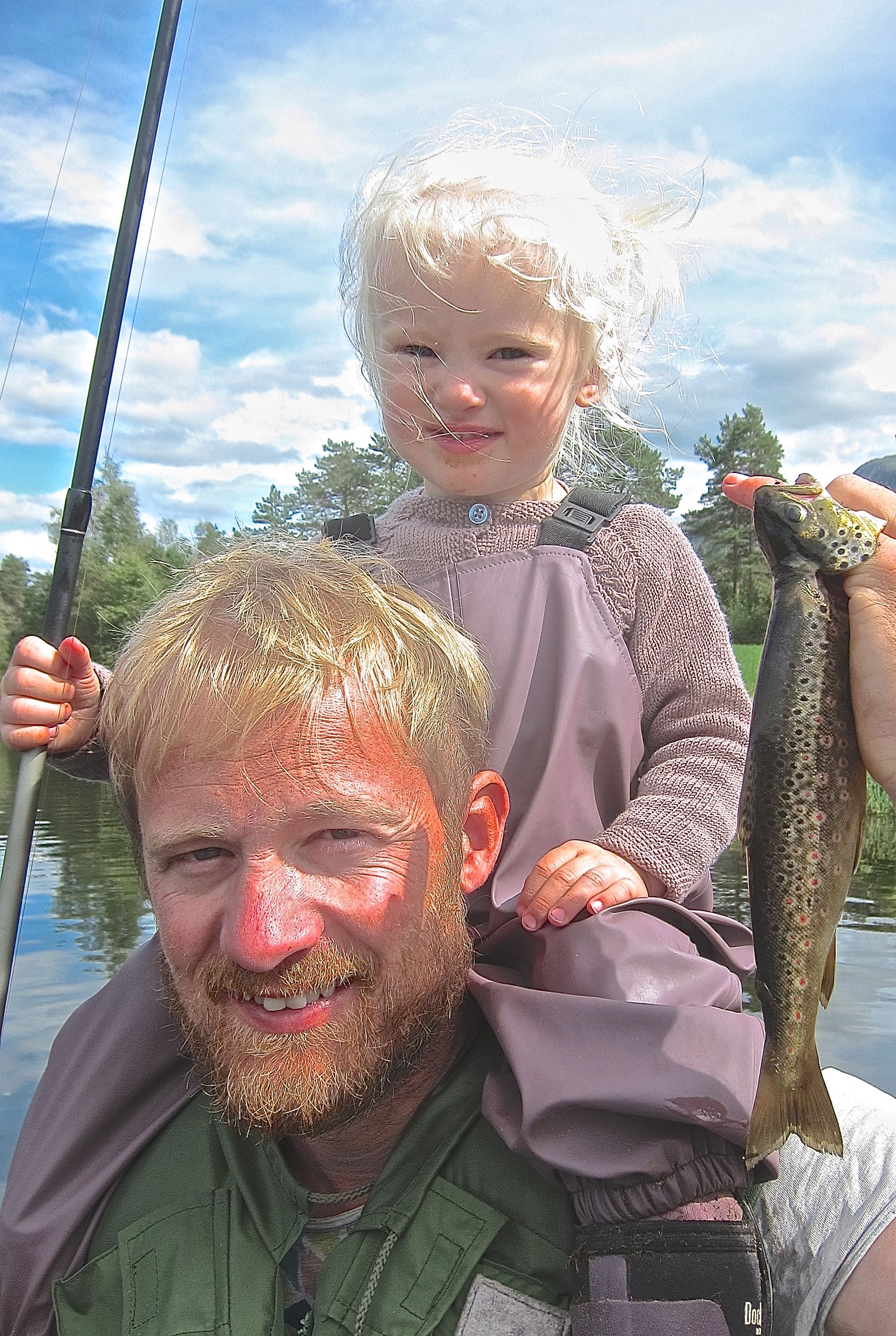 Fiskeopplevelsen er like mye samværet med barna