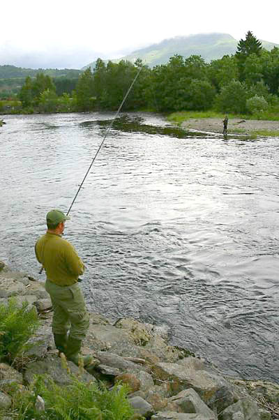 Full fart i Etneelva!