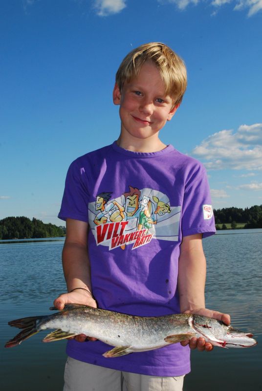 Bli med 7000 andre barn og unge på fisketur i sommer!