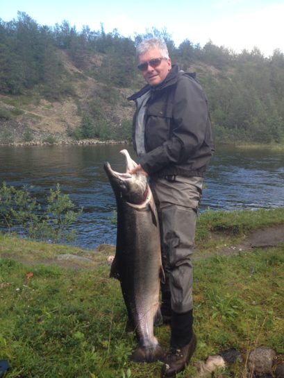 Flere velger fang og slipp:  25 000 laks gjenutsatt!