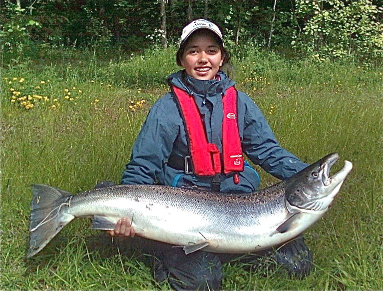Barn må få fiske gratis i lakseelvene!