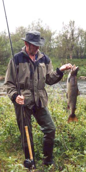 En ukes fisketur i Finnmark til under 3000 kroner