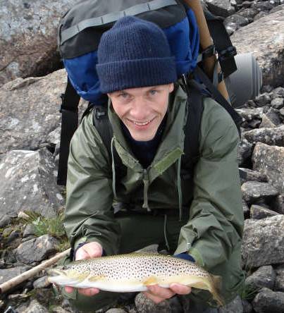 Med tung fiskebør hjem fra Geitvassdalen!