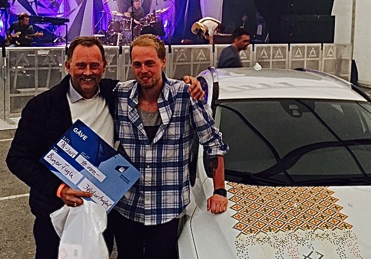 Kjempefest for 1000 glade fiskere ved Jølstravatnet