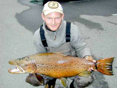 Ny norsk rekord for fluefisket ørret!