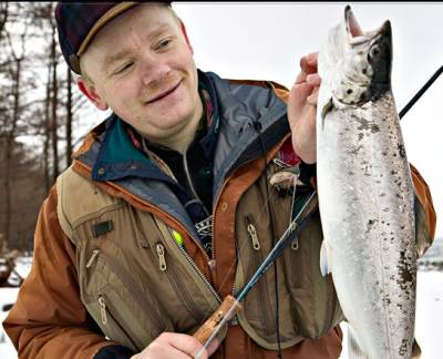 Bli med på kystfluefiske etter sjøørret!
