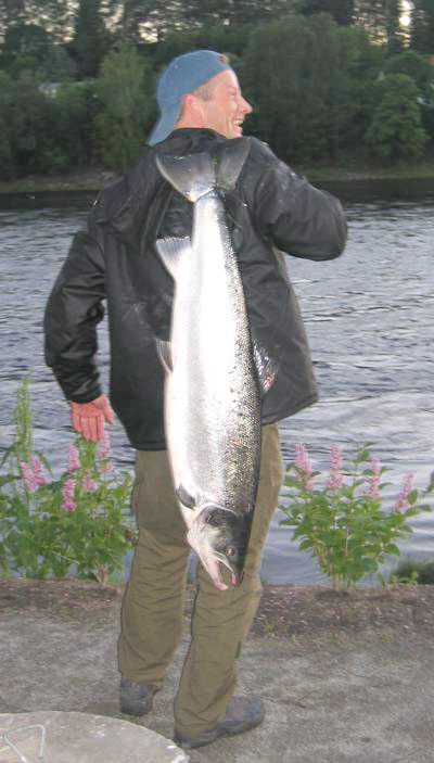 Kjempefiske i Drammenselva!