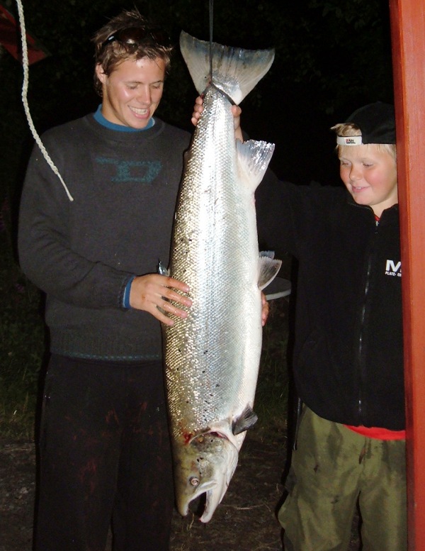 Etneelva lyspunktet i et elendig lakseår i Hordaland