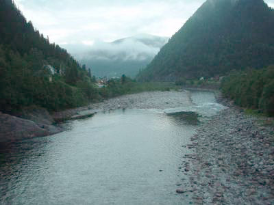 Fikk hjertestans og døde i elva