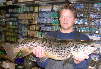 Slik tar du storørreten på rappala i Glomma!