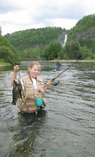 Alle fikk ørret i Jølstra!