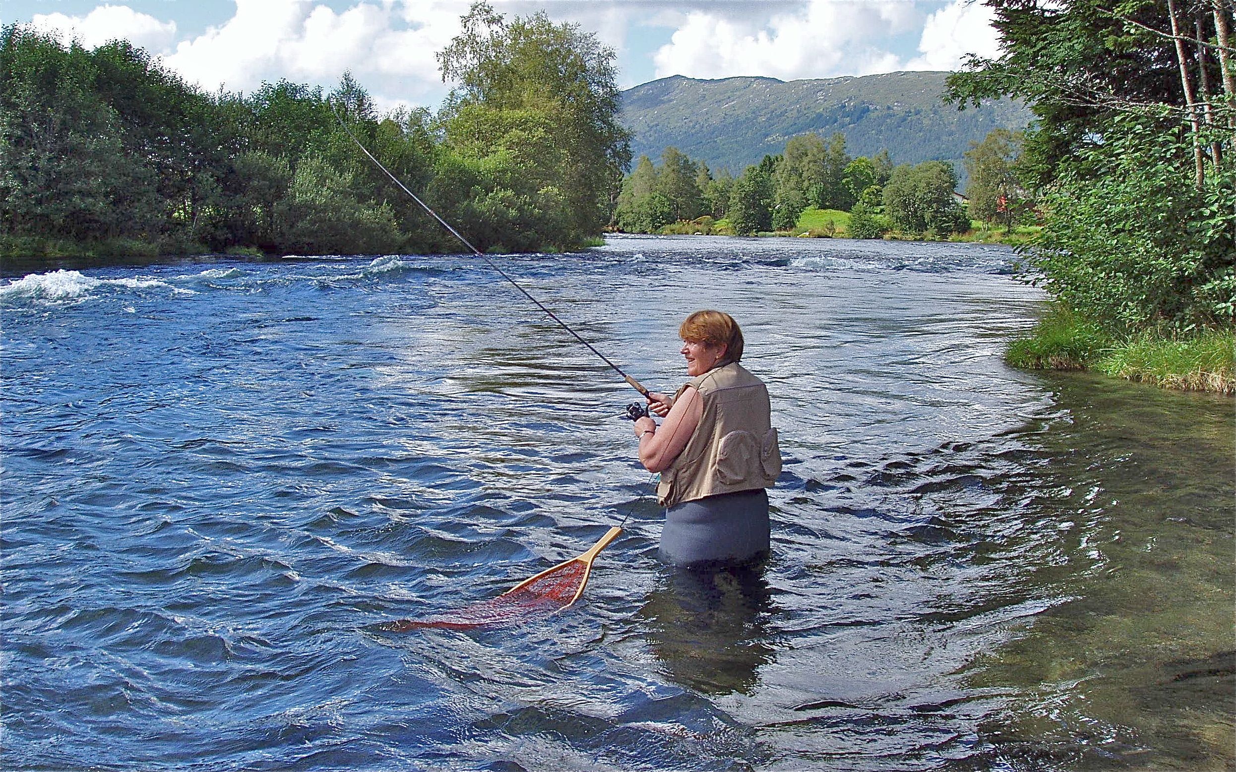 Jølster kommune går inn  for å legge Jølstra i rør!