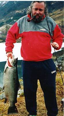 Nytt farlig press på storørret-stammen i Jølstravatnet