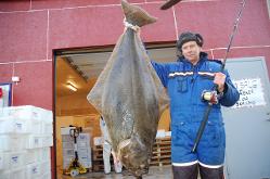 Avsluttet fiskesesongen med nyttårs-kveite på 30 kilo