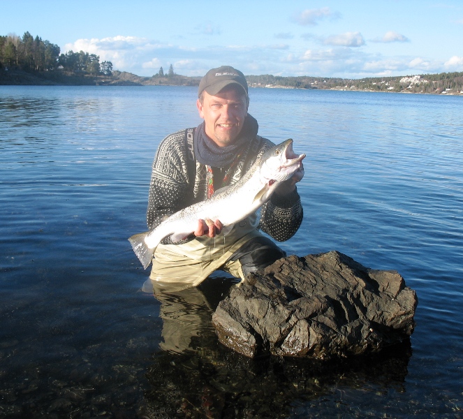 Vi fører deg til havabboren og sjøørreten i Oslofjorden