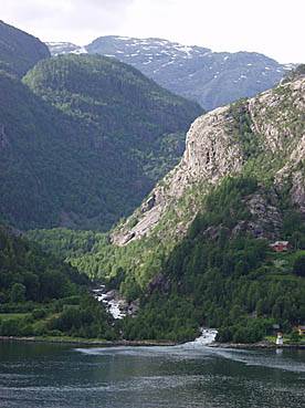 Jomfruelig, vill og vakker!