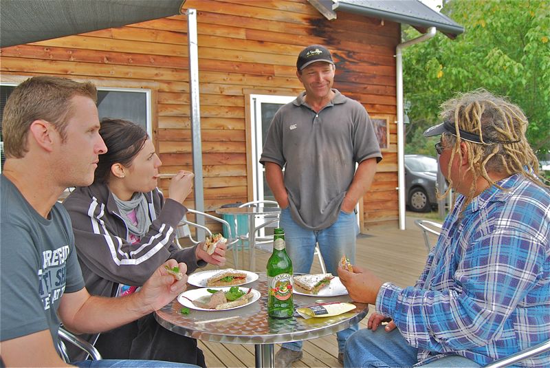 Gjestene Barry og Michelle, Siegfried og vennen Terry