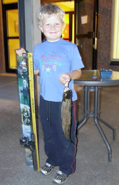 Mest småfisk på storørretfestival i Suldalsvatnet.