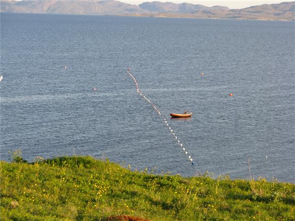 Tøff jente holder finnene unna Iesjohka!