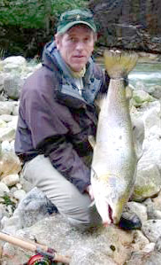 Rekord-sjøørret, hybrid eller lakserømling?