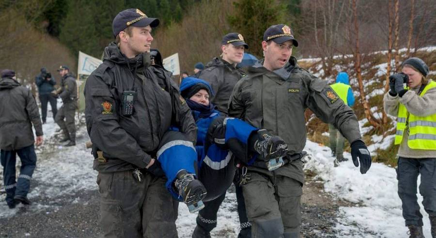 Ungdom i lenger mot gruveprosjekt